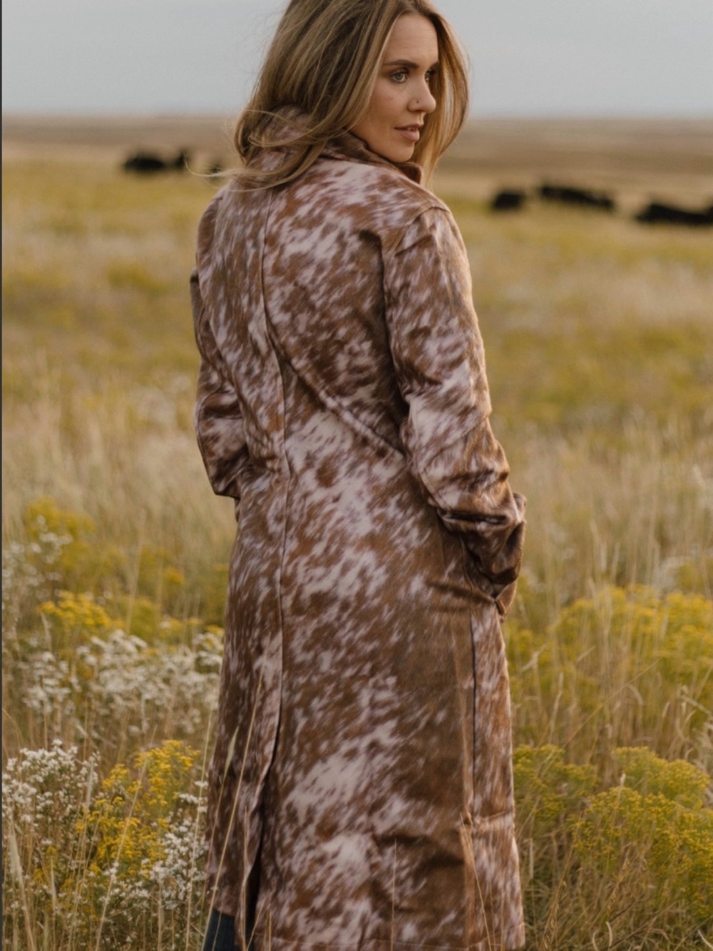 NWT Sterling Creek Brown Cowhide-Print Long Western Coat - Picture 2 of 2